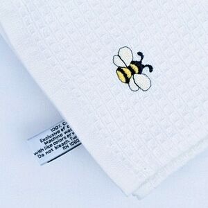 Kitchen Towel Set Of Two (2) Bumble Bee Embroider Applique 100% Cotton White NWT